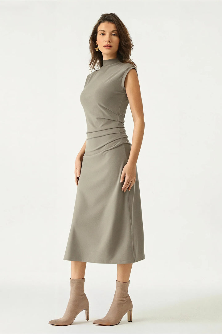 Vestito midi con scollo a gobba