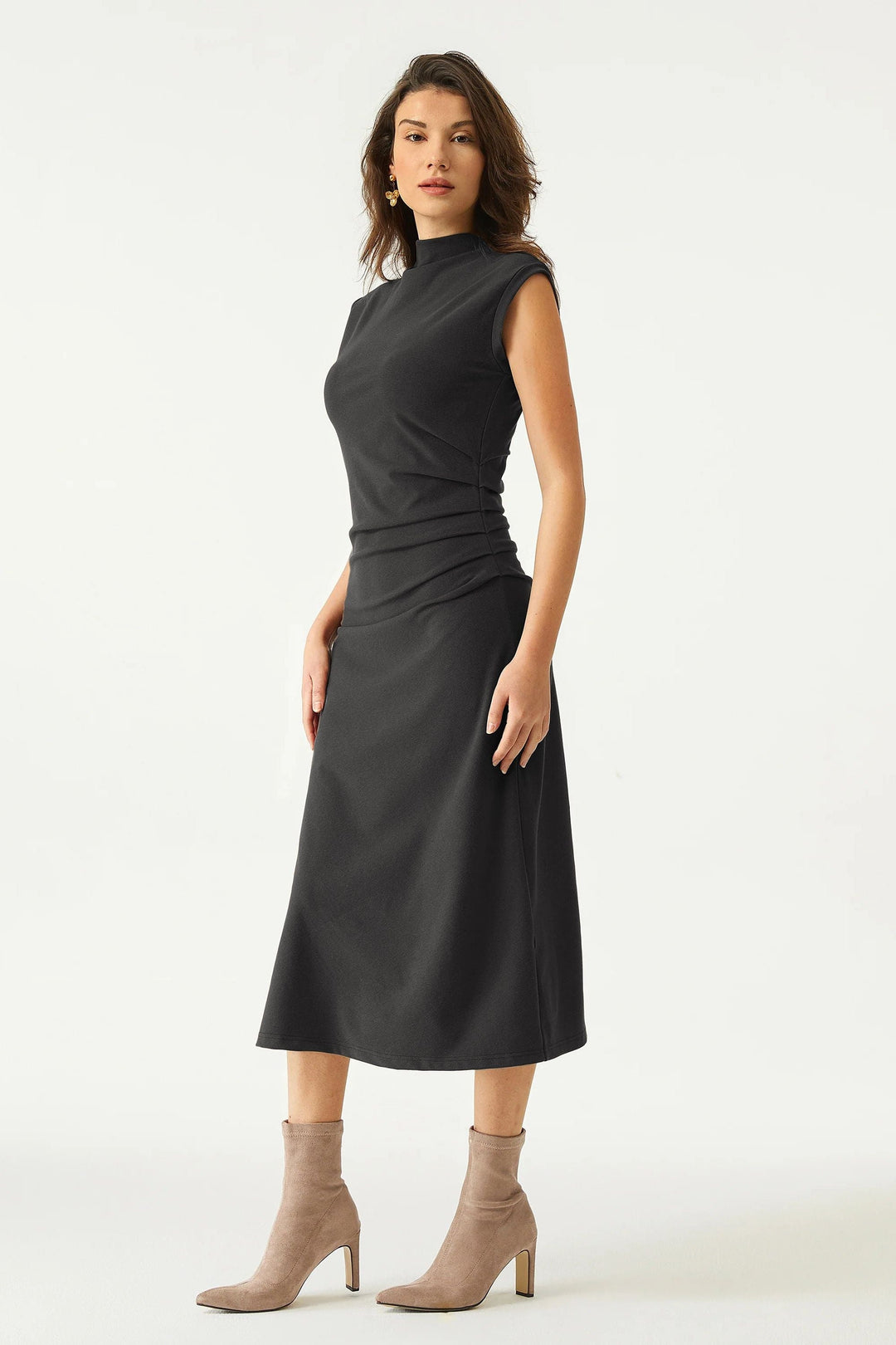 Vestito midi con scollo a gobba