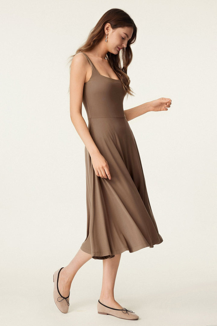Collo quadrato Flowy New Airy Brami Midi Dress