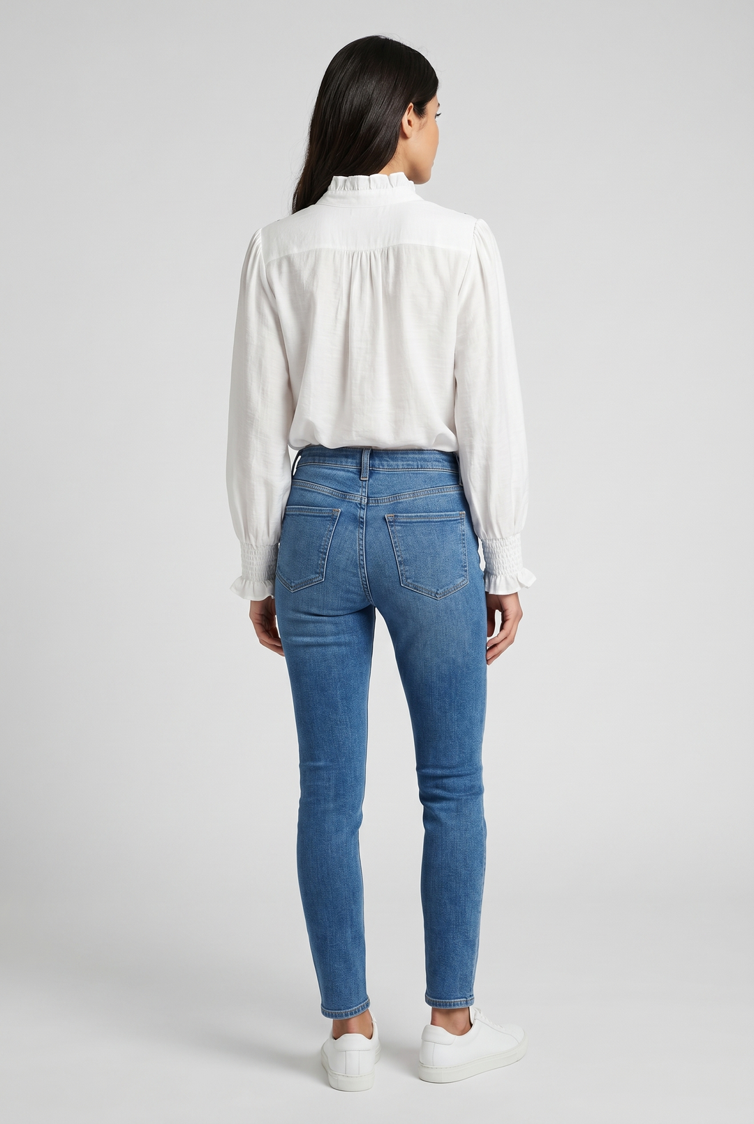 Isaure – Blusa donna ricamata in tessuto traspirante ed ecologico